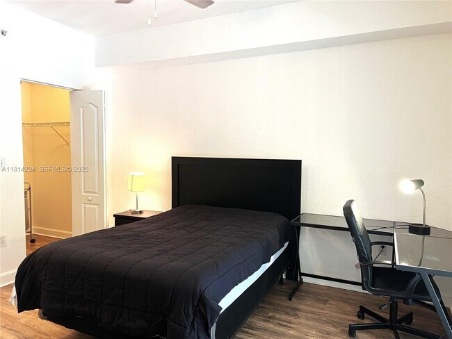 Building Photo - 6001 SW 70th St