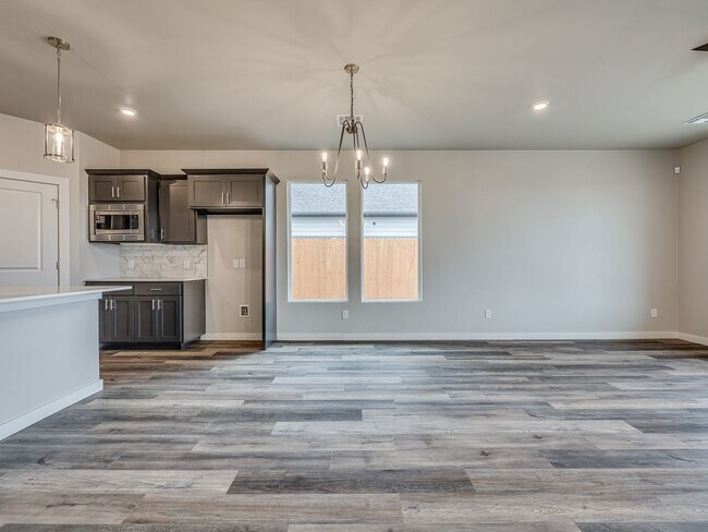 Building Photo - Beautiful home in Edmond