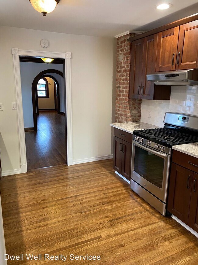 Building Photo - 2 br, 1.5 bath House - 1540 S Gary Ave