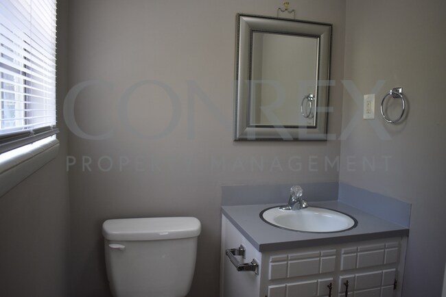 Building Photo - Pleasant Grove Home Available Now!