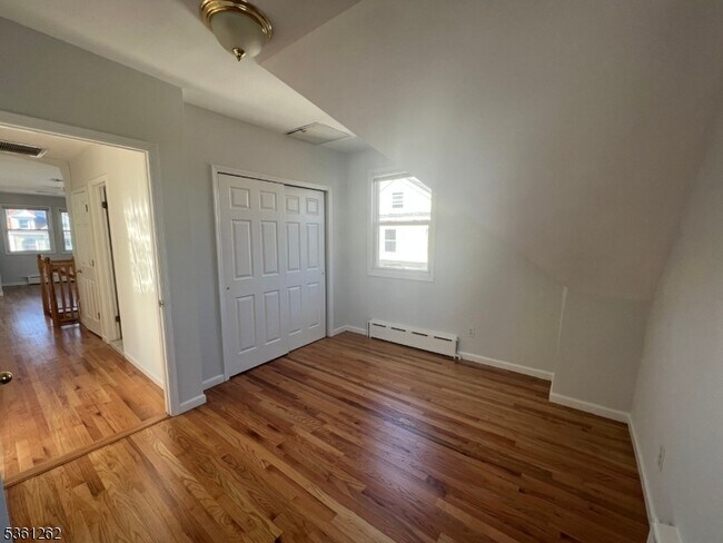 Building Photo - 43 S Willow St