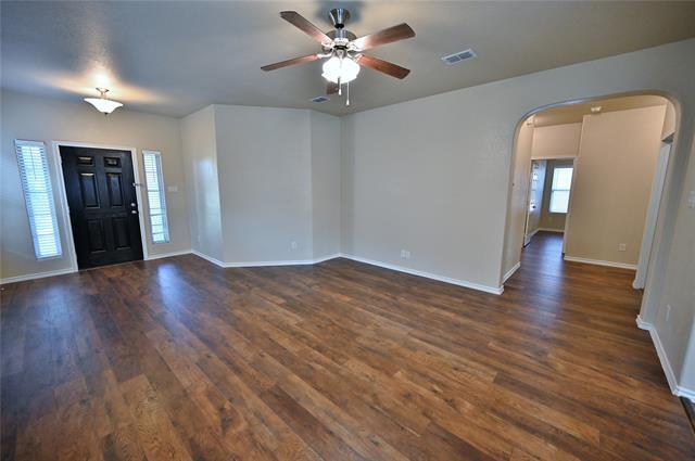 Building Photo - 916 Iona Dr