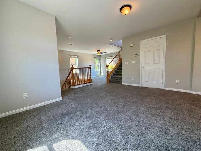 Building Photo - 3 story in Silverado Ranch