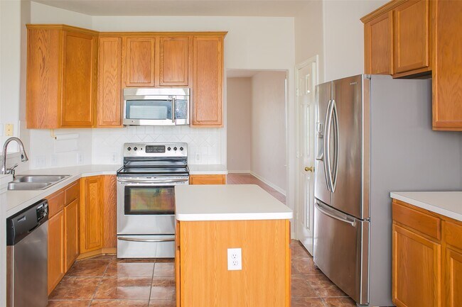 Building Photo - 14603 Bladenboro Dr