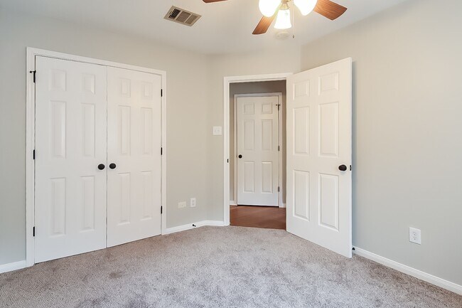 Building Photo - 1118 Chase Park Dr