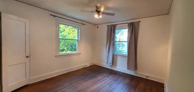 Building Photo - 3214 Draper Ave