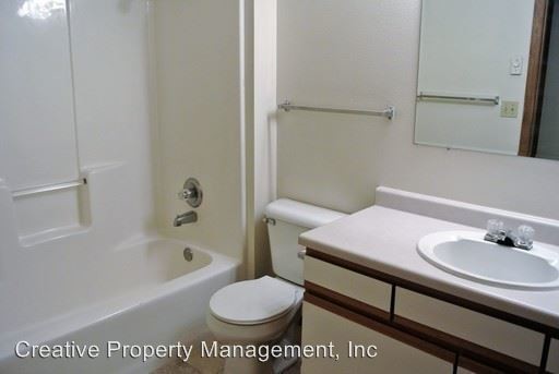 Building Photo - 201 36th Ave NE