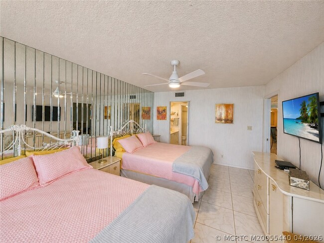 Building Photo - 9500 S Ocean Dr