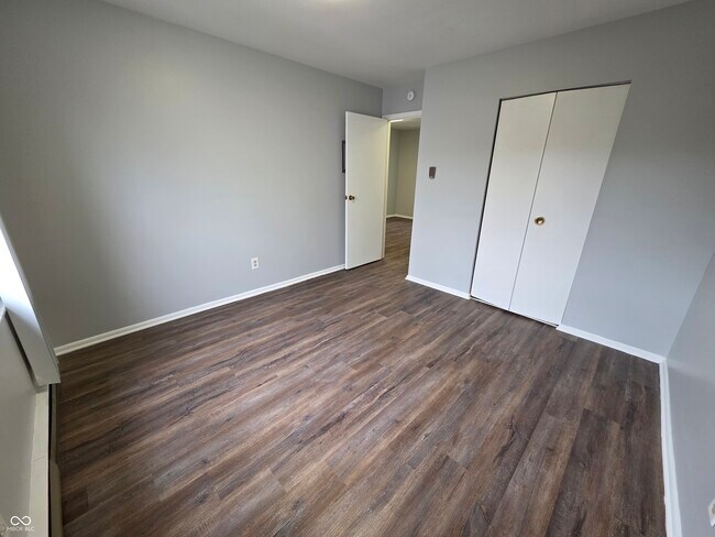 Building Photo - 3805 Biscayne Rd