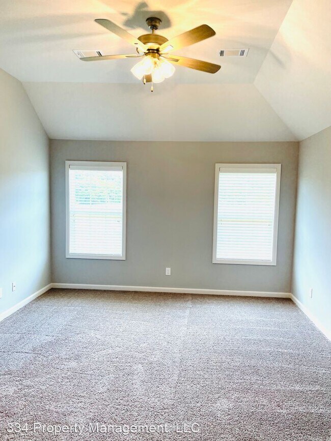 Building Photo - 4 br, 2 bath House - 813 Hedgefield Way