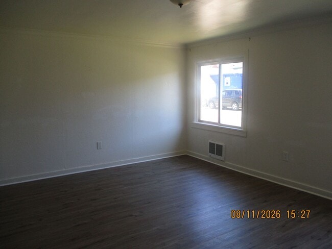 Building Photo - 212 N C St