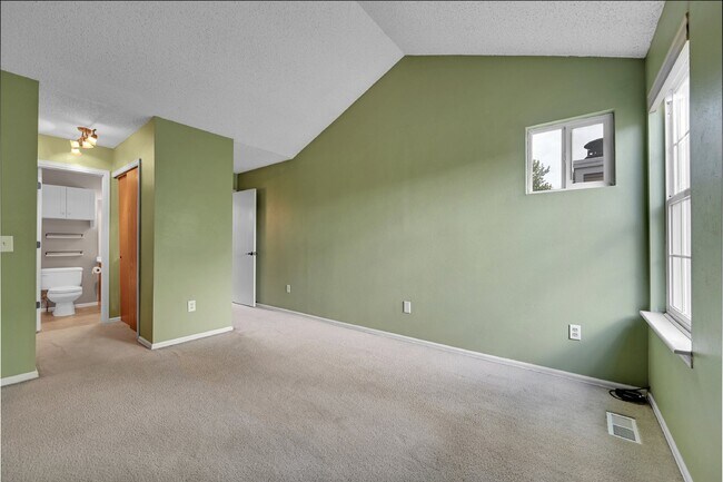 Building Photo - $2,800 - 3 Bed,  2.5 Bath Townhome in Arva...