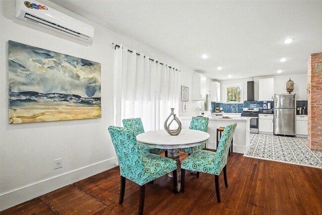 Building Photo - 1912 37th St