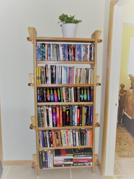 1st floor leisure reading - 3 Dubois Dr