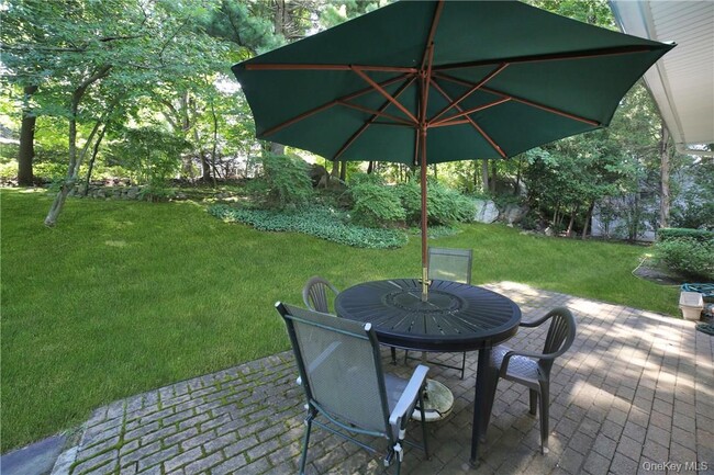 Building Photo - 7 Highview Dr