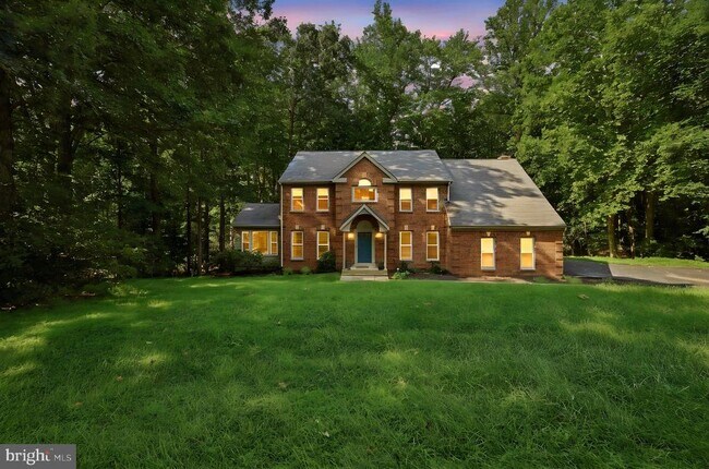 Building Photo - 2 English Hills Dr