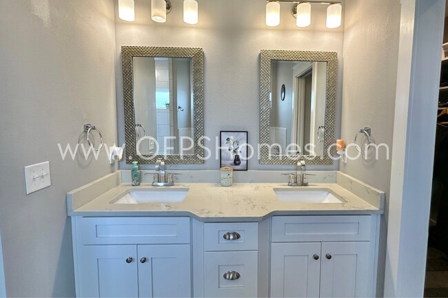 Building Photo - AVAILABLE! Modern 4BR Home - Beach & Base Proximity
