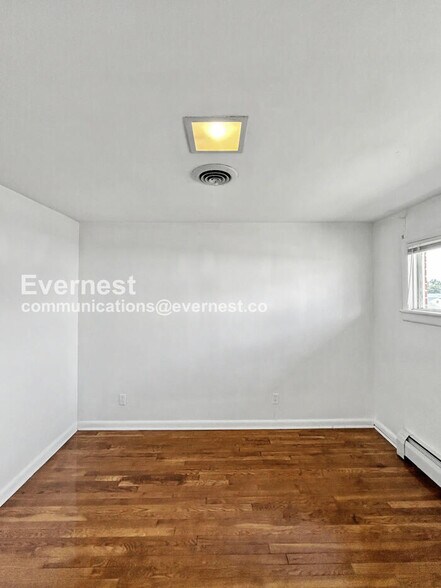 Building Photo - 616 S Jefferson St