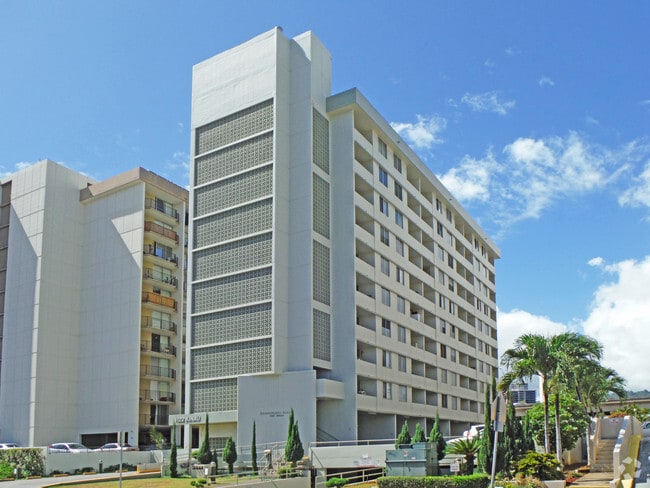 Primary Photo - Kaahumanu Plaza