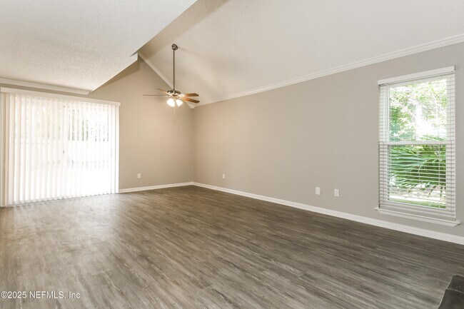 Building Photo - 10258 Lake Pines Rd