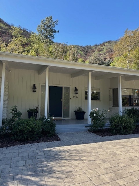 Primary Photo - 3459 Mandeville Canyon Rd