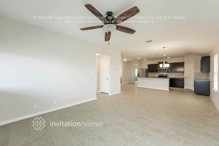 Building Photo - 15426 Bobwhite Quail