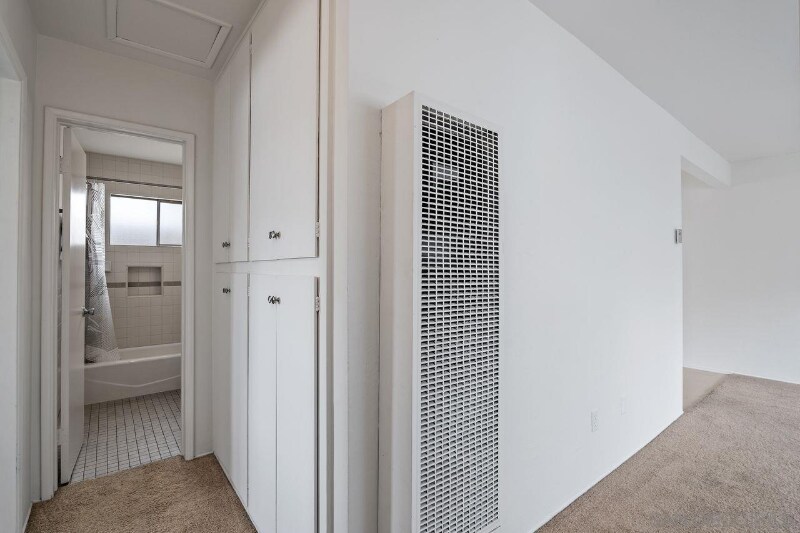 Building Photo - 5304 Monroe Ave