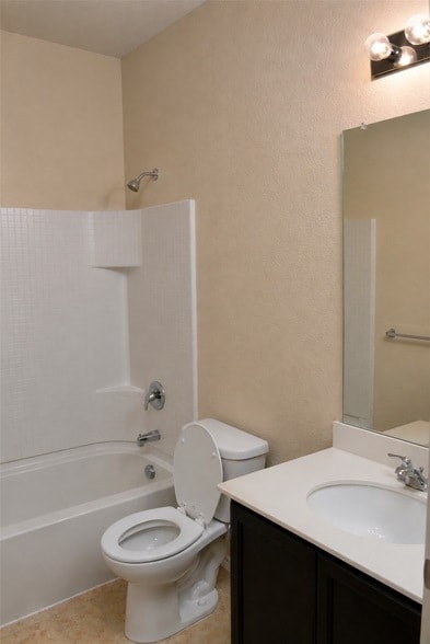 Building Photo - 429 Mariscal Pl