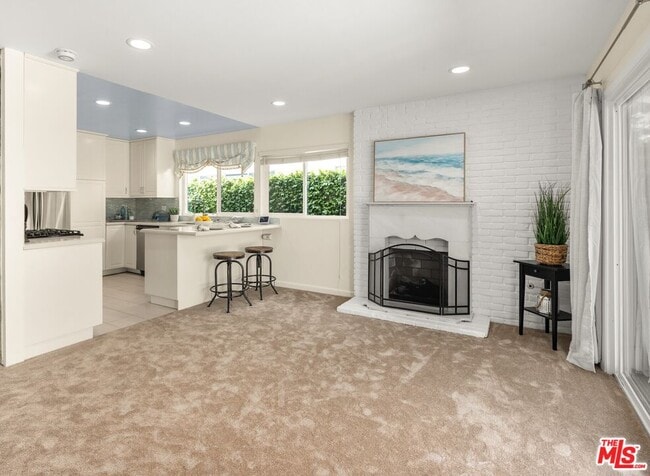 Building Photo - 12581 Sanford St