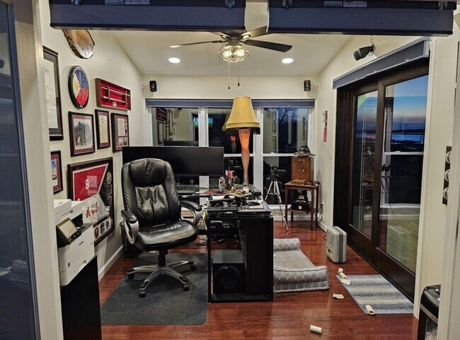 Building Photo - Offered for Rent – Available April 1, 2026 St. Lawrence Seaway Luxury Waterfront Home – Cape Vinc...