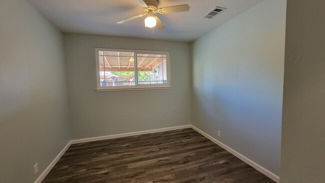 Building Photo - 28022 Thackeray Ave