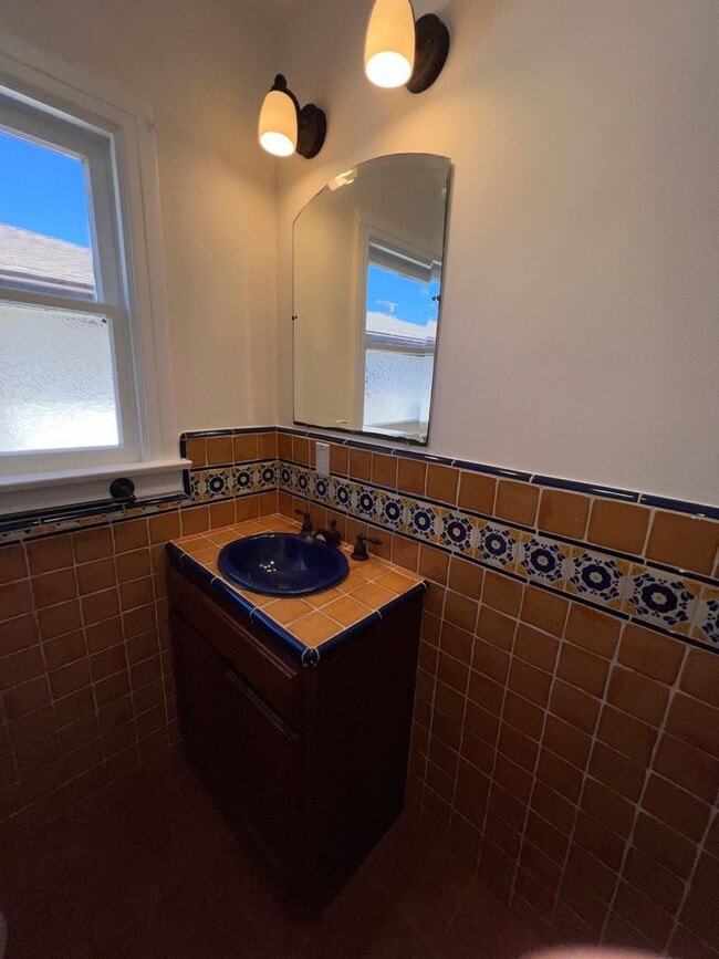 Building Photo - Spanish Gem in Vista Del Oro | 2Bed/1Bath | 1019SqFt | 1-Car Garage