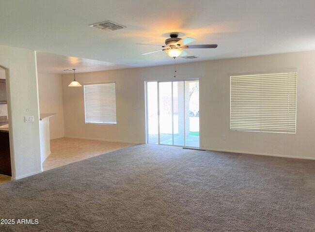 Building Photo - 31443 N Cactus Dr