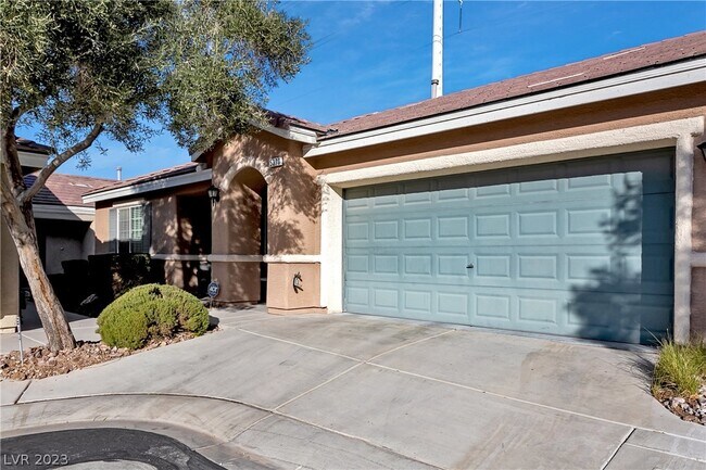 Building Photo - 5370 Cholla Cactus Ave