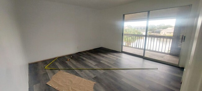 Building Photo - 6321 Newtown Cir