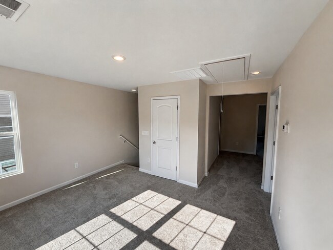 Building Photo - 1112 Brooksridge Way