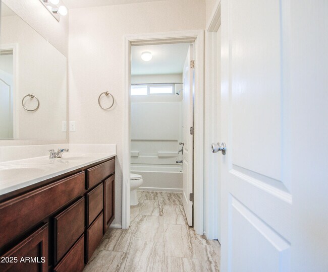 Building Photo - 4068 E Devon Dr