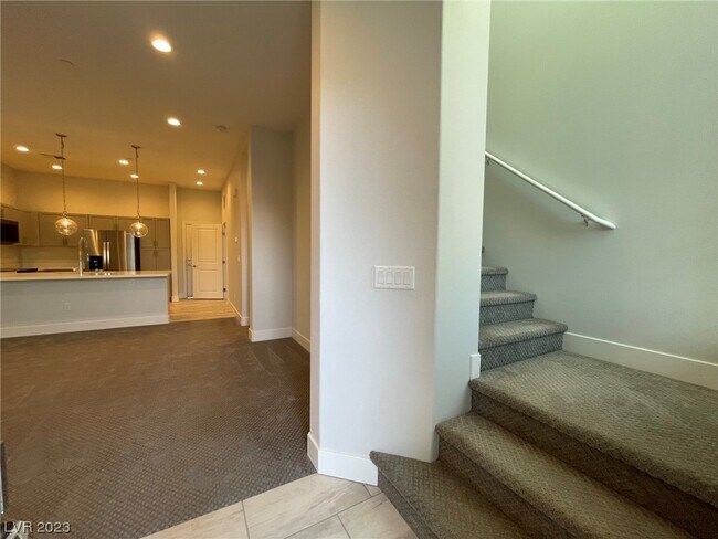 Building Photo - 10567 Ridge Glow Ave