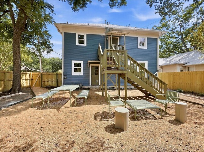 Building Photo - 4014 Avenue D