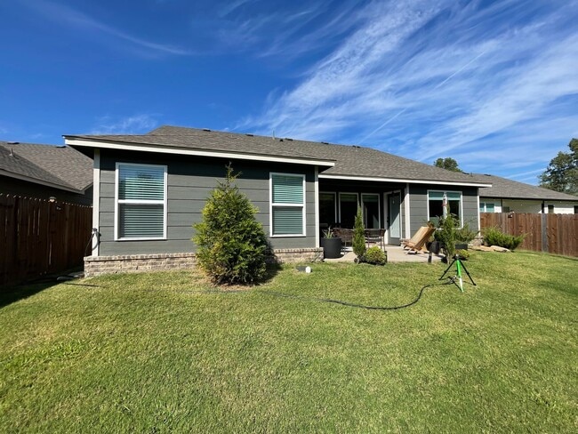 Building Photo - 3721 N 39th St