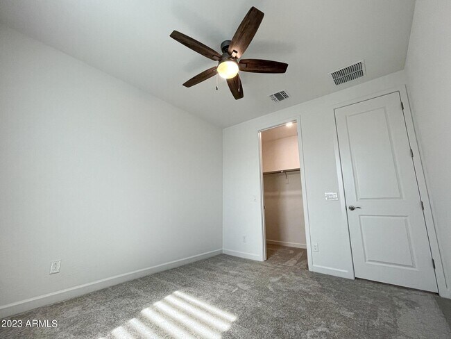 Building Photo - 1941 W Holden Dr