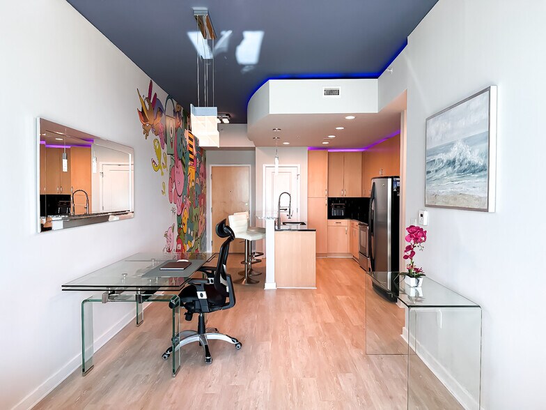 Building Photo - 777 N Ashley Dr