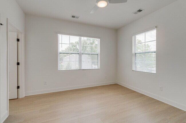 Building Photo - 1410 Barnwell St