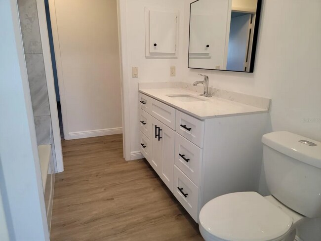 Building Photo - 5831 Monroe Rd