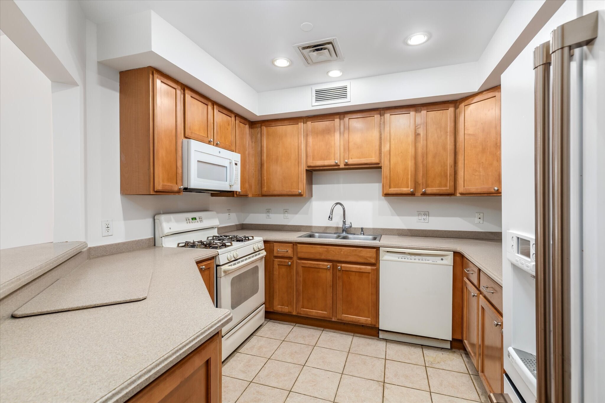 Building Photo - 1 Orient Way