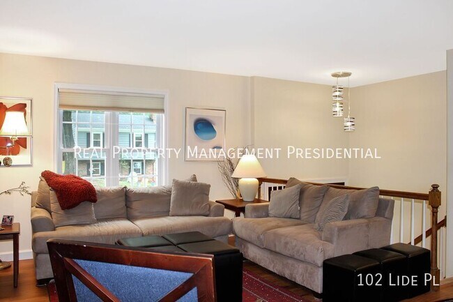 Building Photo - 102 Lide Pl