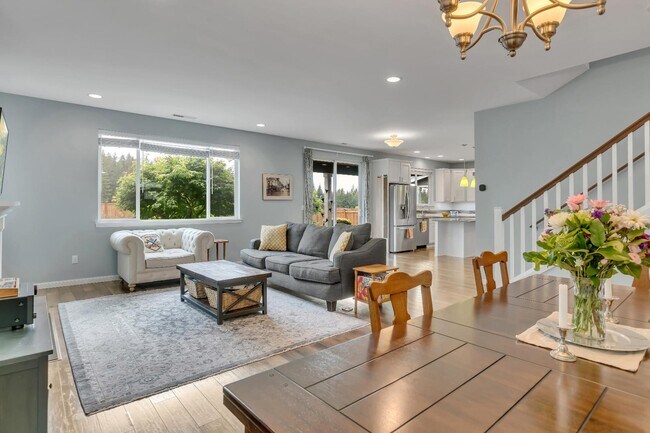 Building Photo - 4370 Novak Dr SW