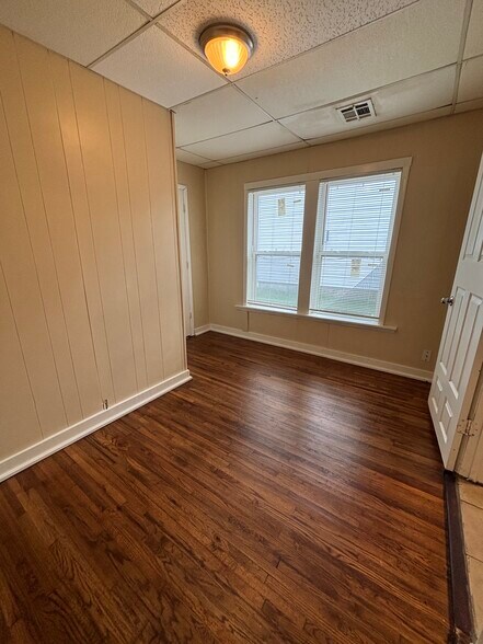 Building Photo - 3932 E Admiral Ct