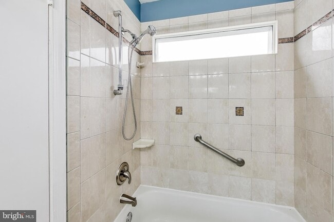 Building Photo - 14100 Oakpointe Dr