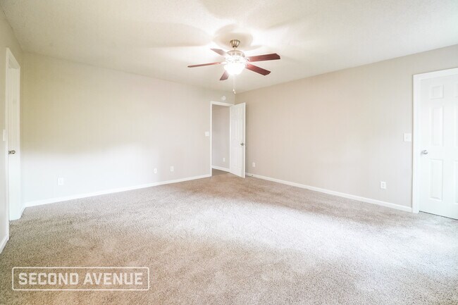 Building Photo - 5012 Serenity Point Ln